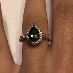 Green Gem Fashion Ring